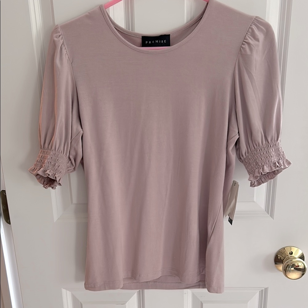 NWT Premise top with sleeves to elbow. Ruched elastic. Viscose blend.